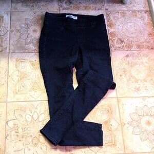Old Navy Super Skinny Mid Rise pull on Jeans 8 Tall